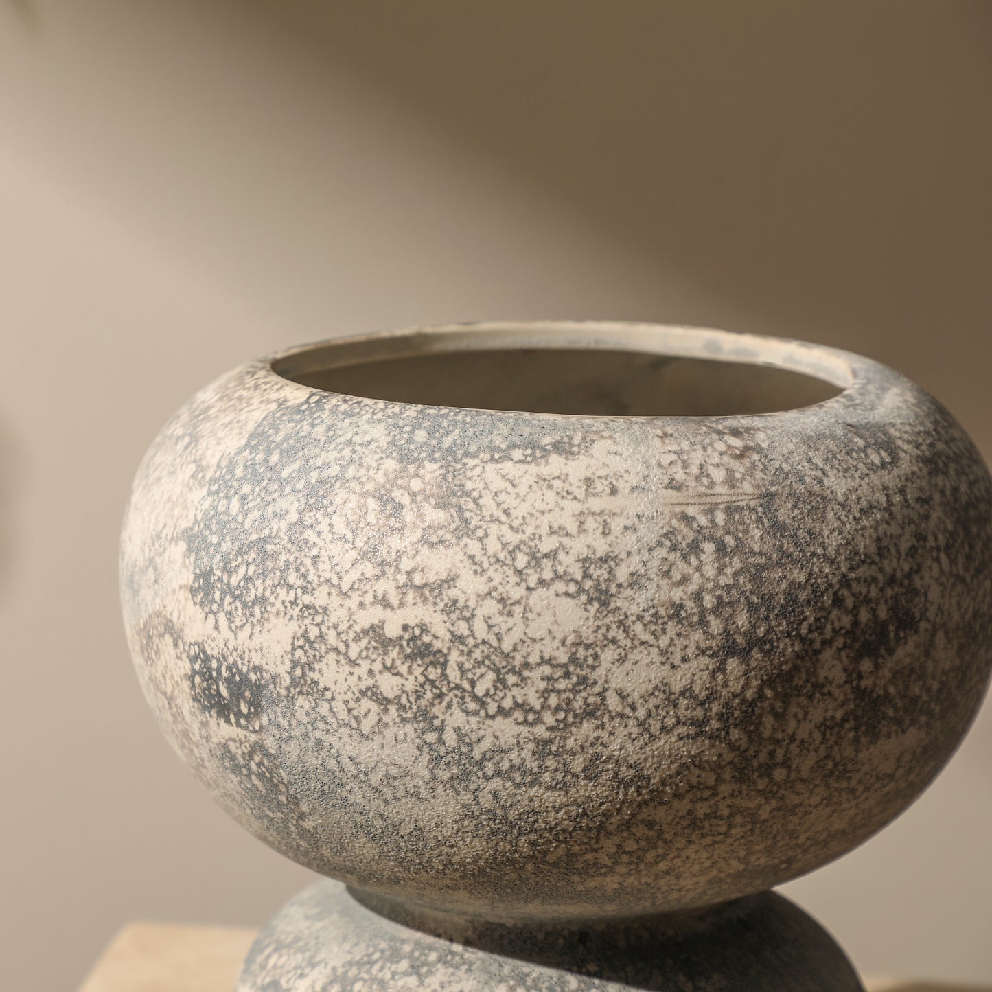 Elegant Pattern Vase